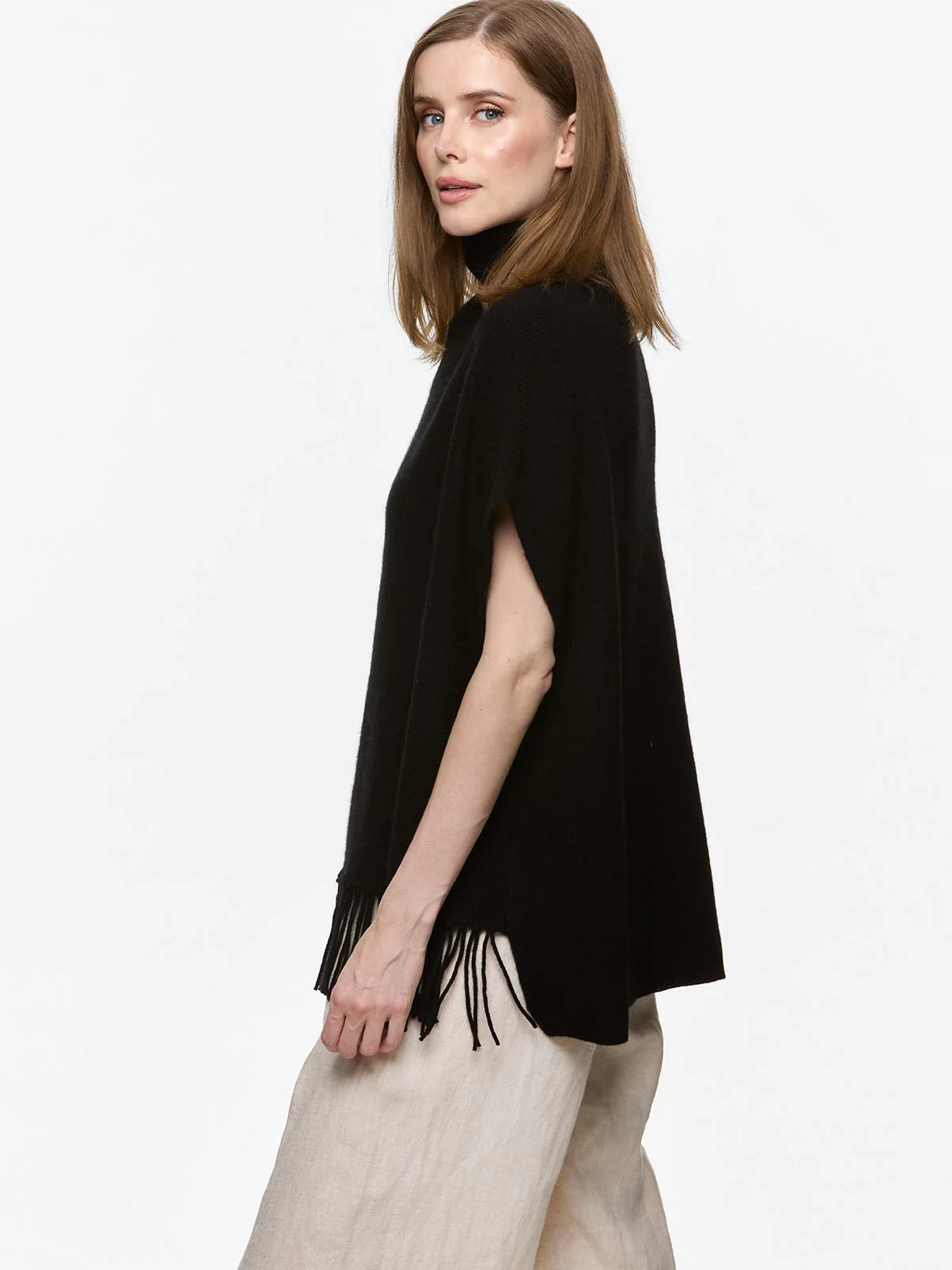 Black Oversized Cashmere Vest - Image 4