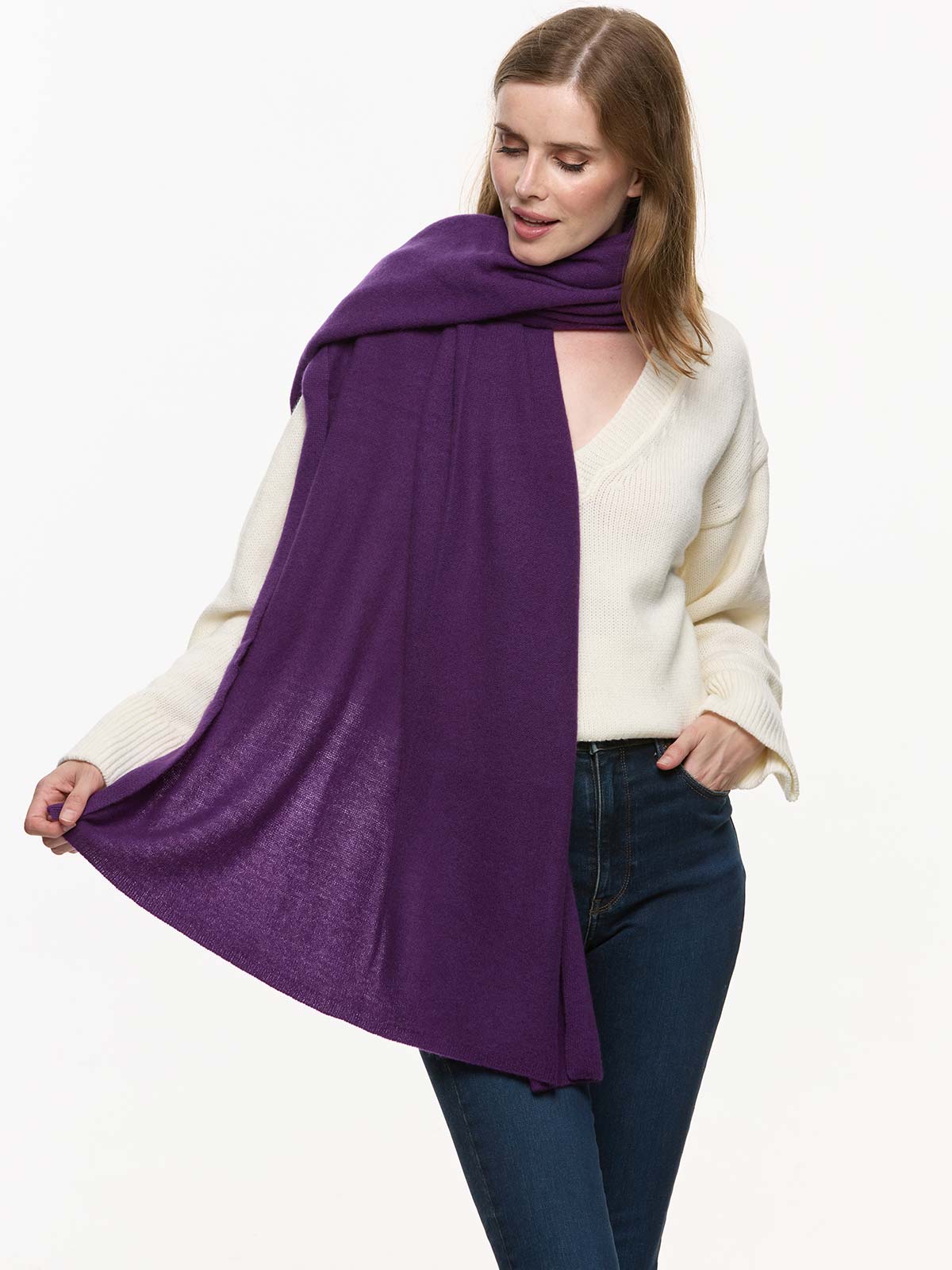 FlexKnit Purple Cashmere Wrap - Image 7