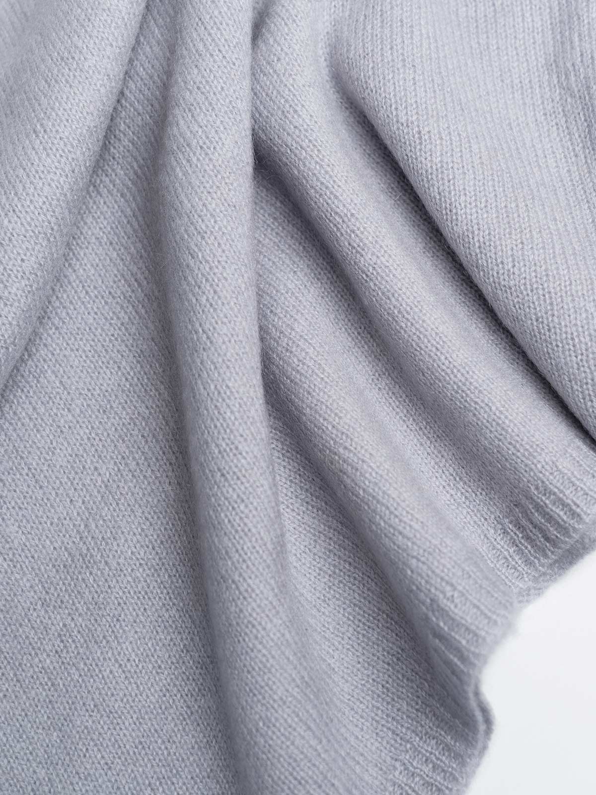 FlexKnit Silver Cashmere Wrap - Image 2